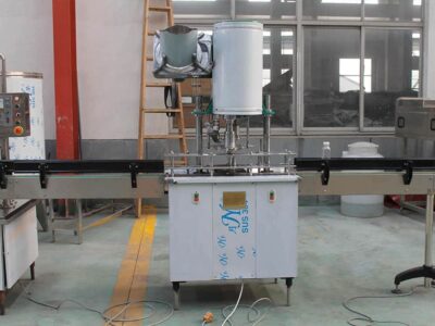 2000BPH Automatic Plastic Bottle Capping Machine