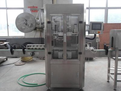 Bottle shrink sleeve labeling machine